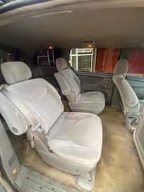 A picture of Toyota sienna 010