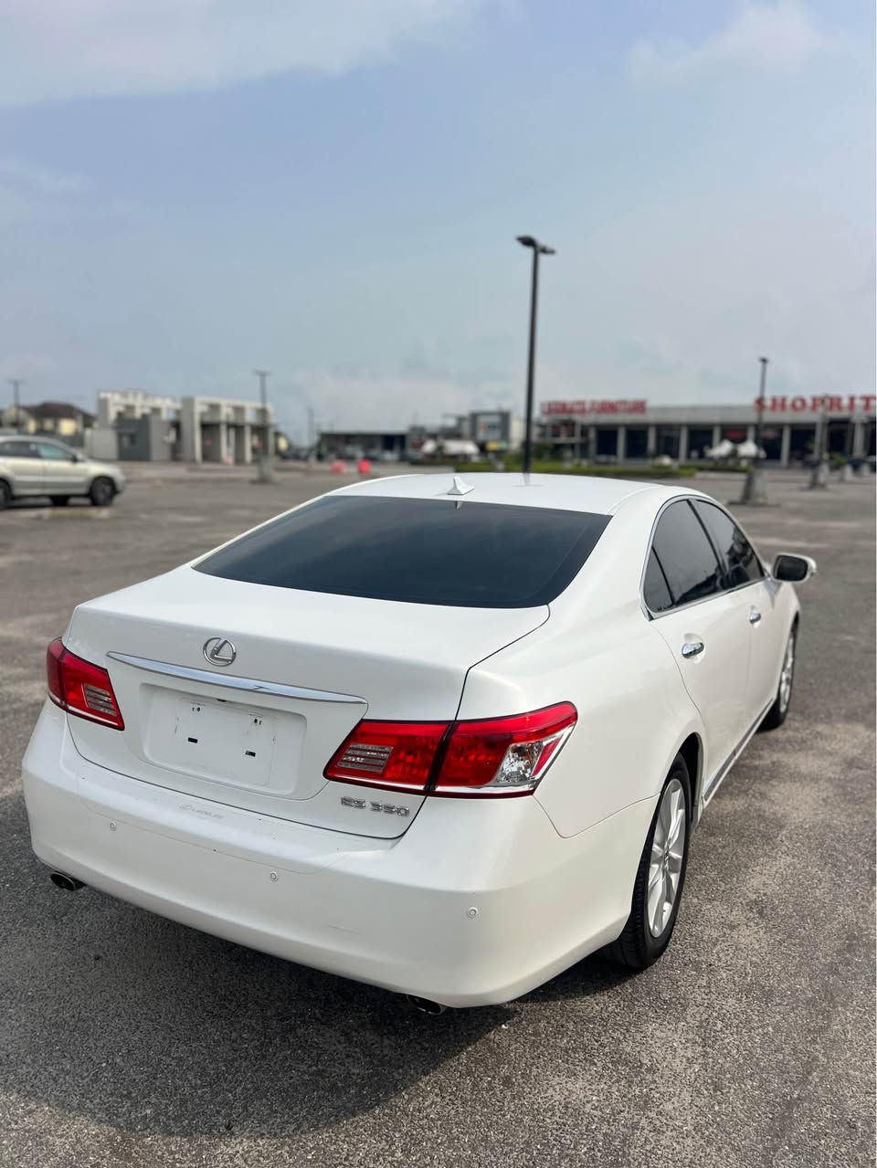A picture of Es 350 Lexus 2011