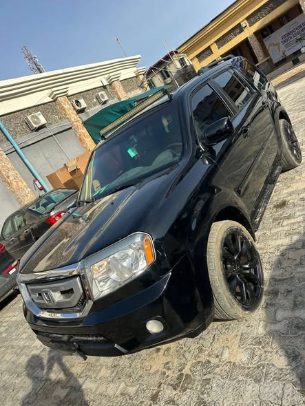 A picture of 2010 Honda Pilot registered
