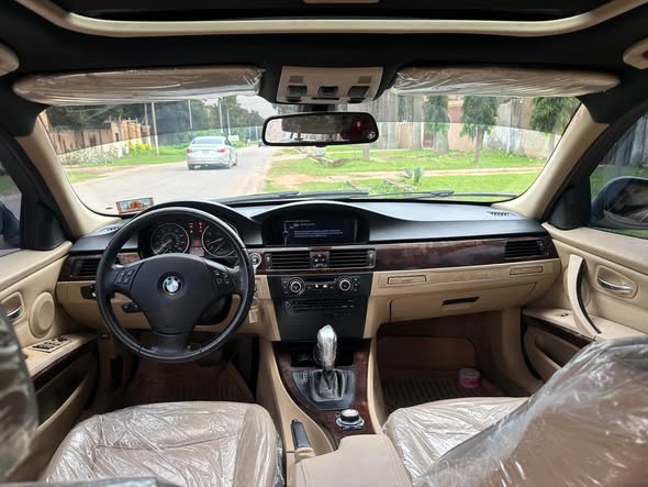 A picture of BMW E90 4M LAST