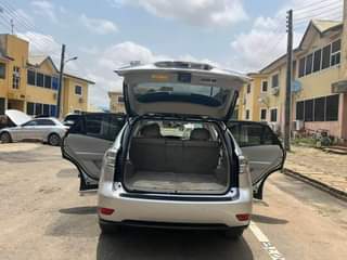 A picture of LEXUS RX350