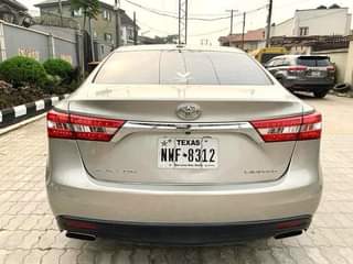 A picture of 2013 Toyota Avalon