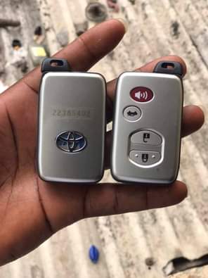 A picture of Push start keyless remote Convert ur car key to keyss