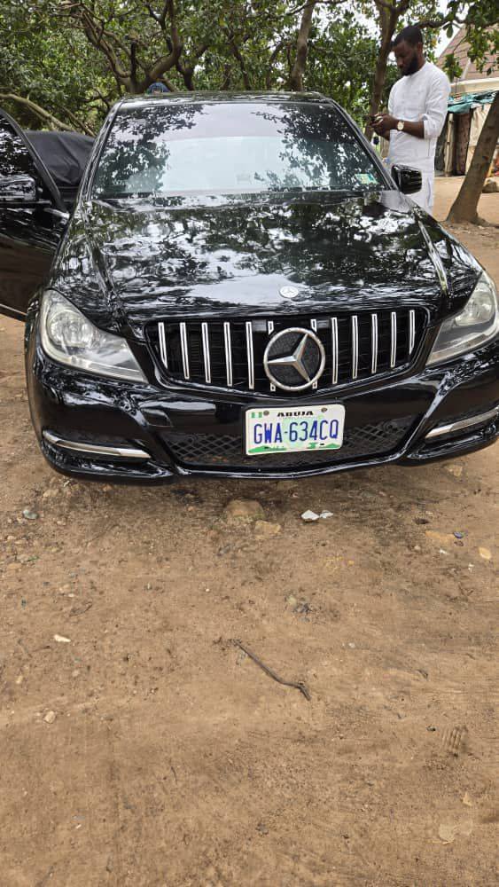 A picture of Mercedes Benz C300