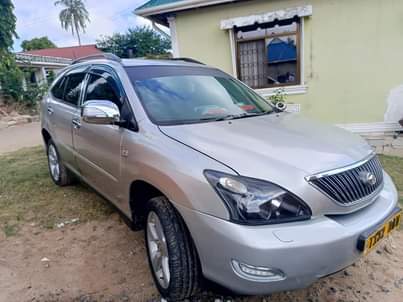 A picture of TOYOTA HARRIER