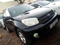 A picture of Toyota RAV4 2005