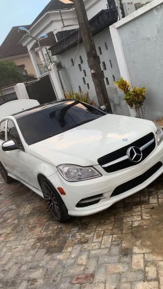 A picture of 2010 Mercedes Benz C Class