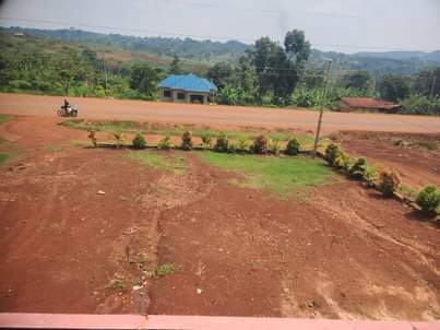 A picture of commercial 25 decimals on tarmac with ready private mailo land