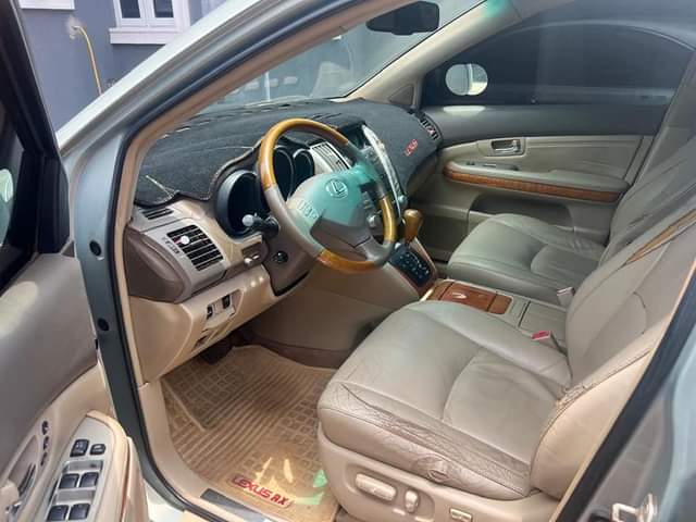 A picture of Neatly used Rx350 pure first body Tokunbo standard Grade first