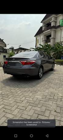 A picture of Camry SE