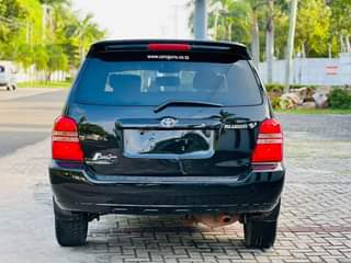 A picture of TOYOTA KLUGER
