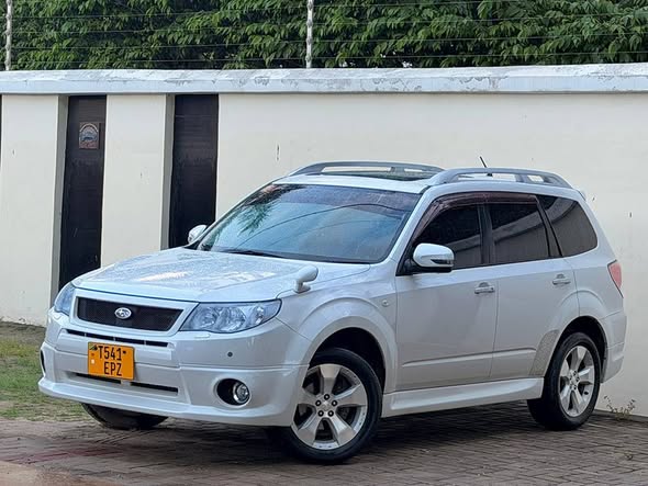 A picture of SUBARU FORESTER