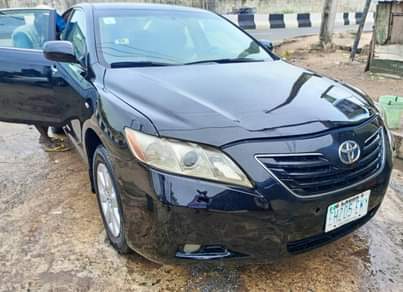 A picture of Toyota Camry XLE 2008 Color Blue Properly Used All documents