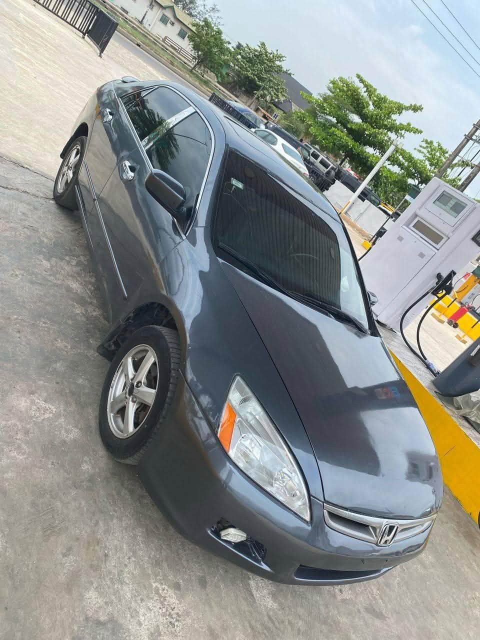 A picture of 2004 Honda accord