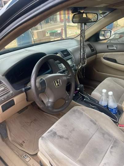 A picture of Honda accord 2004 model