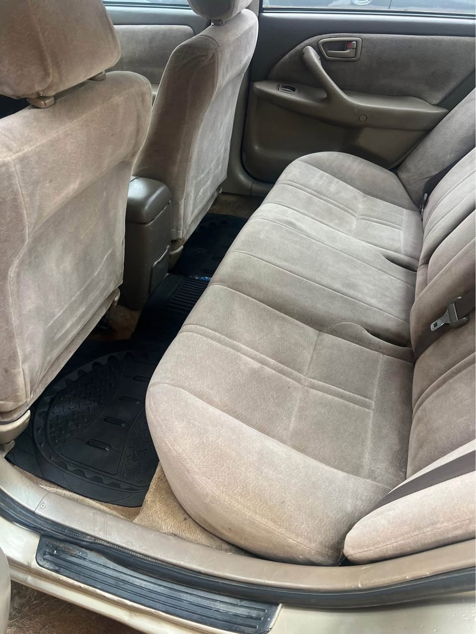 A picture of Toyota Camry 1999