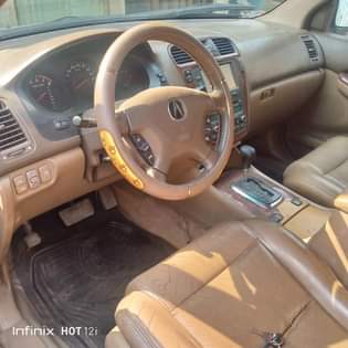A picture of Acura MDX