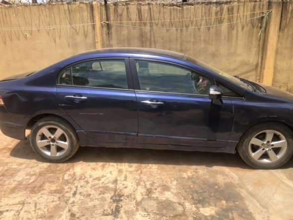 A picture of HONDA CIVIC 2006