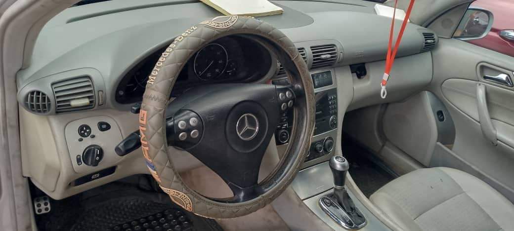 A picture of 2005 Mercedes Benz C320