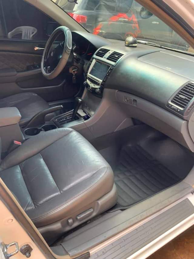 A picture of 2005 Honda Accord EOD