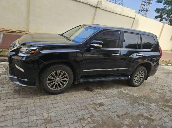 A picture of Lexus GX 460