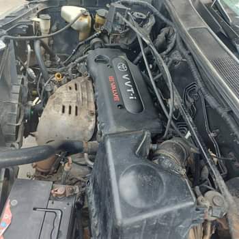 A picture of Toyota Highlander 4 PLUGS ENGINE