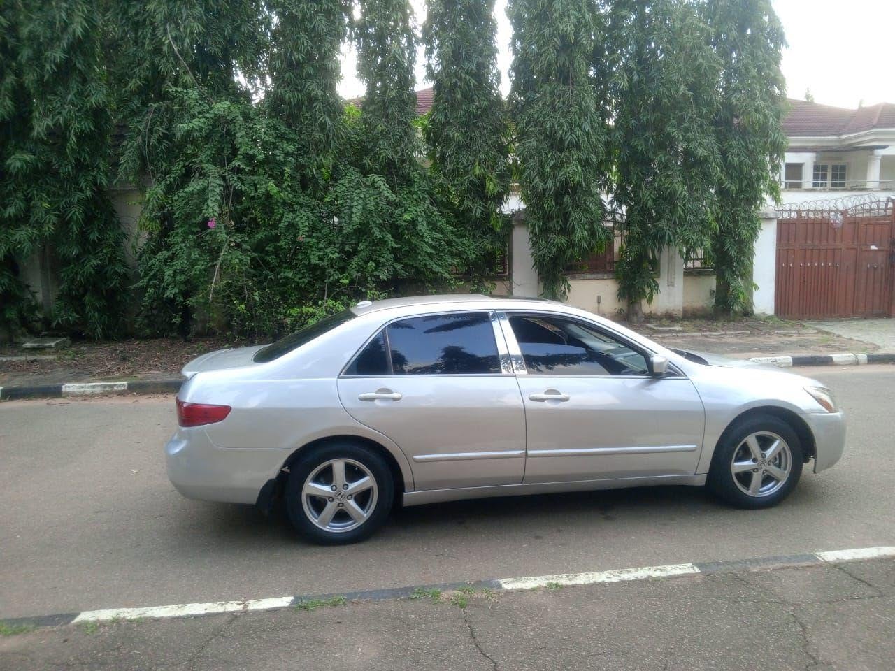 A picture of 2005 Honda Accord