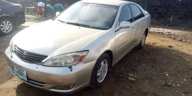 A picture of 2004 Toyota 2 4