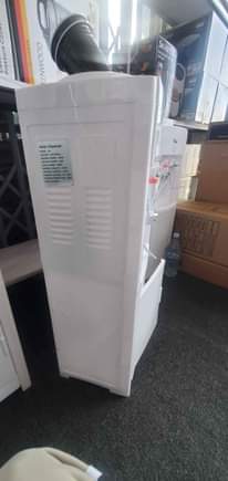 A picture of Water dispenser inabomba mbili moja maji ya baridi sana nyingine