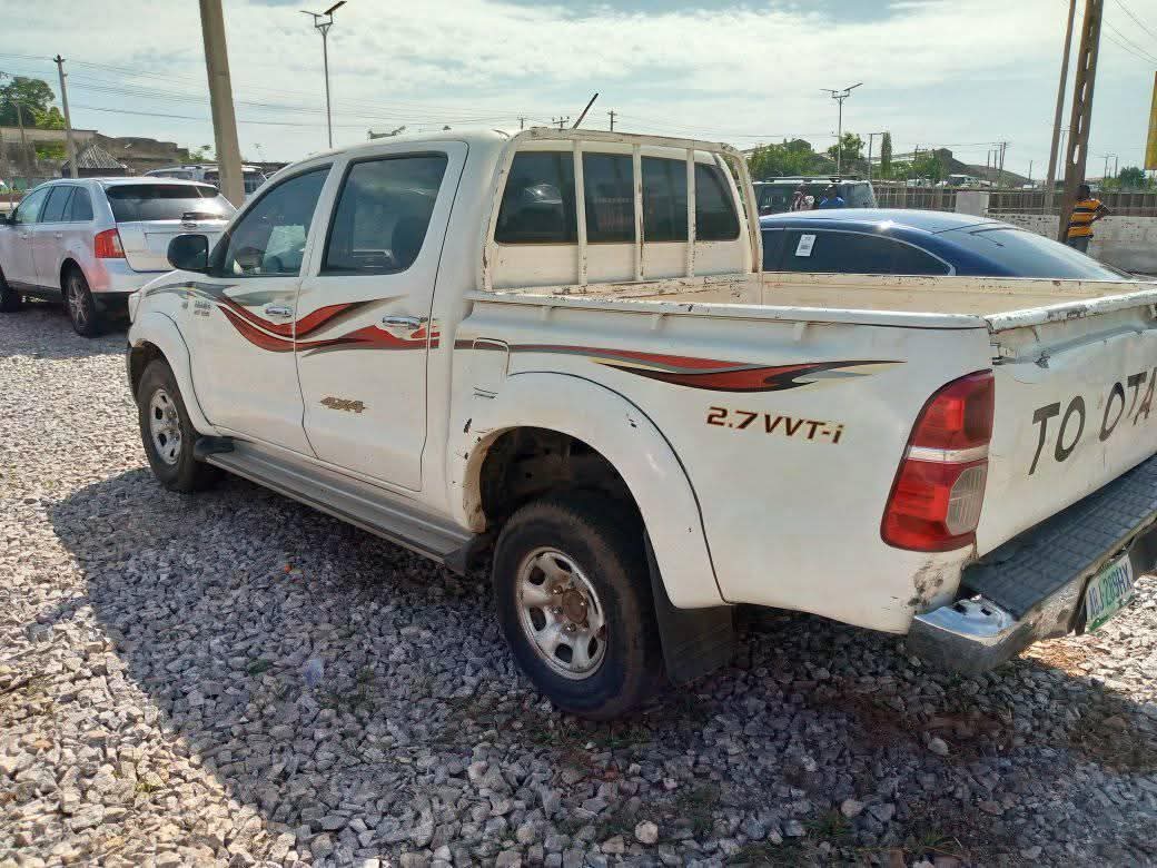 A picture of Toyota Hilux 2010 model