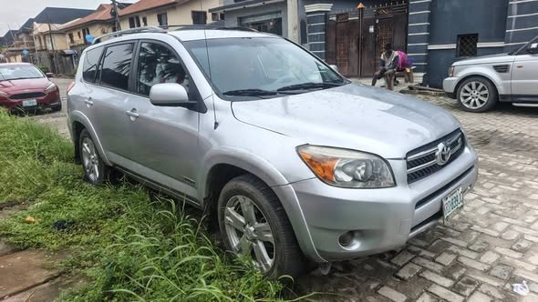 A picture of Neat Nigeria used 2007 Toyota RAV4