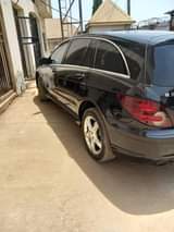 A picture of Benz R350 2008 model nothing to fix everything perfect. going
