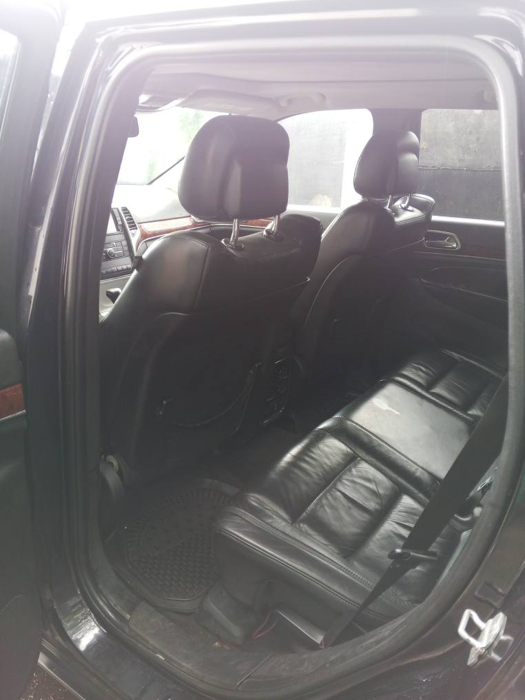A picture of 2011 grand Cherokee