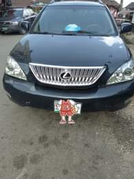 A picture of 2006 Lexus RX330 Documents intact with android screen Silent engine
