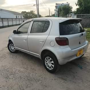 A picture of VITZ OLD