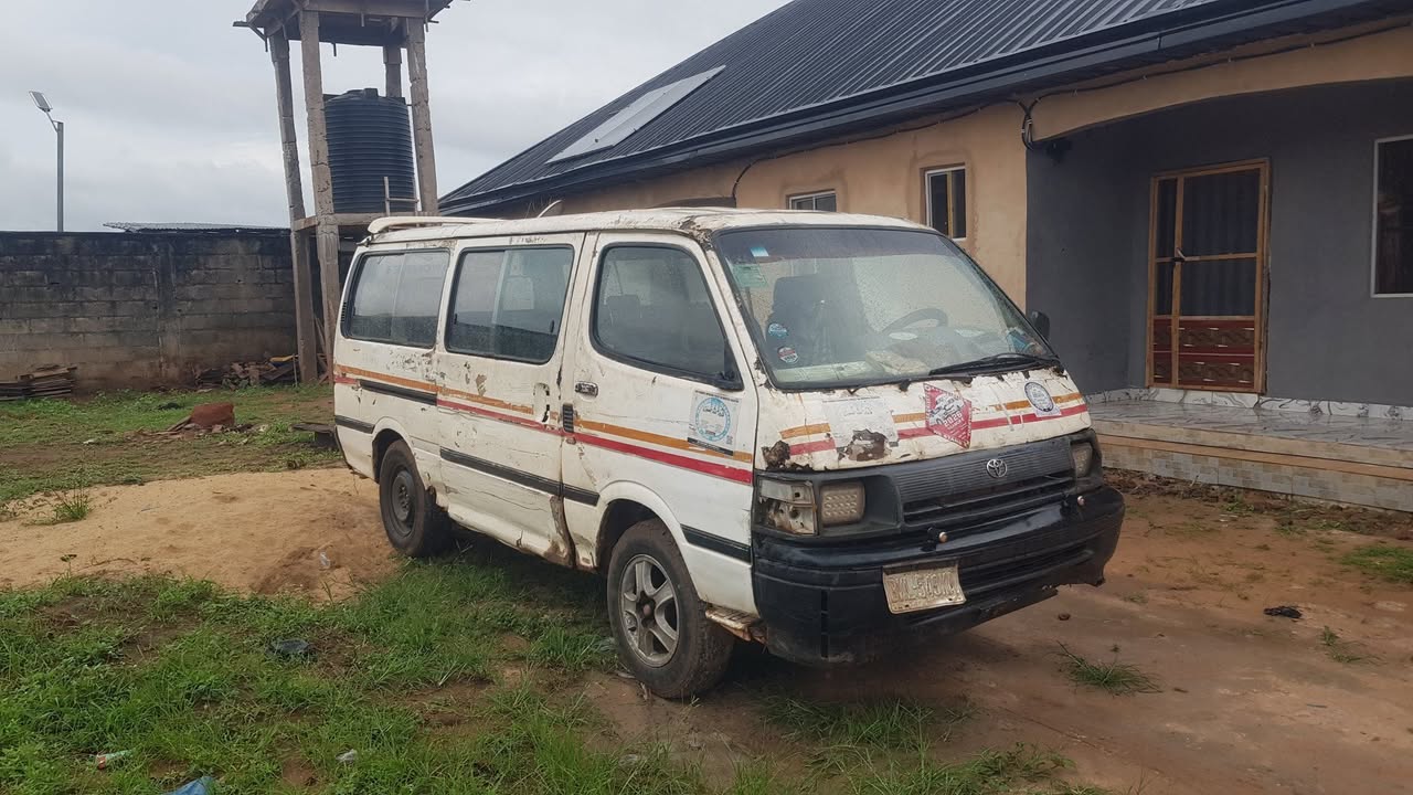 A picture of Toyota hiace