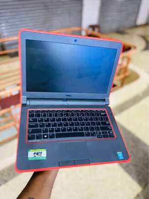 A picture of Dell latitude 3340 500k 0781627418 or 0754136055