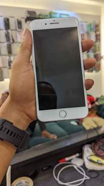 A picture of iPhone 7 kwa 260 000