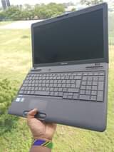 A picture of Toshiba core 3 Ram 4gb hdd 320gb procesor 2.10ghz chaji