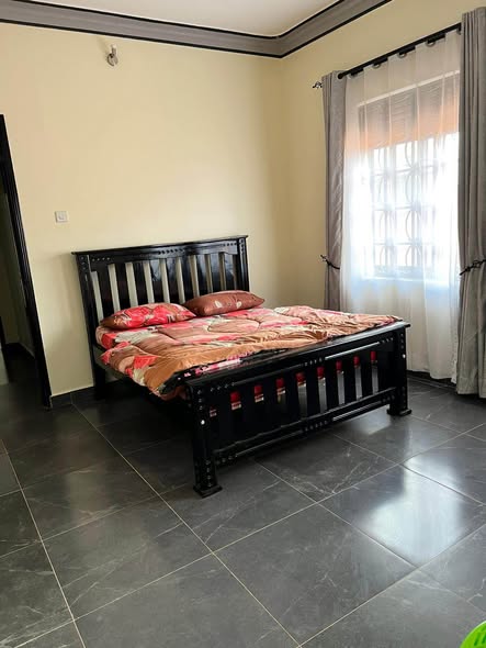 A picture of 9 beds 9 bath House