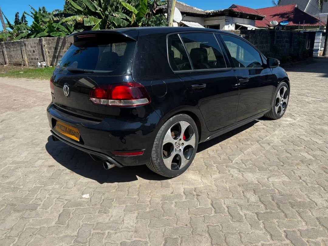 A picture of Volkswagen GTI 0767058883