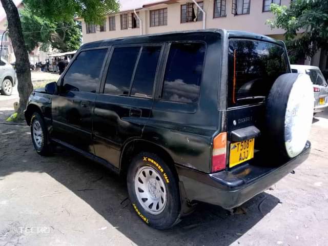 suzuki escudo