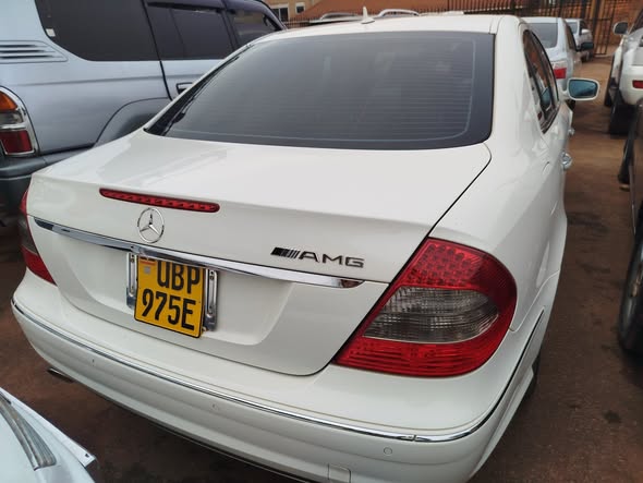 A picture of Benz E300