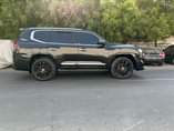 A picture of LANDCRUISER 2012