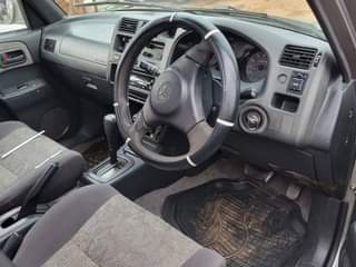 A picture of 1999 Toyota Rav4 super 2.0cc