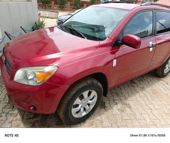 A picture of Distress RAV4 2009 Belgium standard with original costume duty untempered