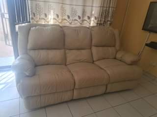classifieds/furniture sofas