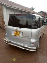 A picture of Toyota sienta