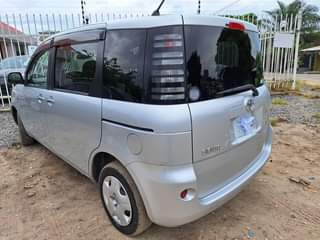 A picture of TOYOTA SIENTA 0714058883