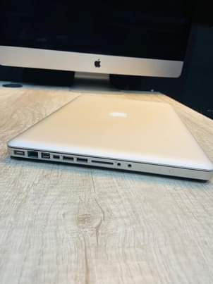 A picture of MAC BOOK PRO